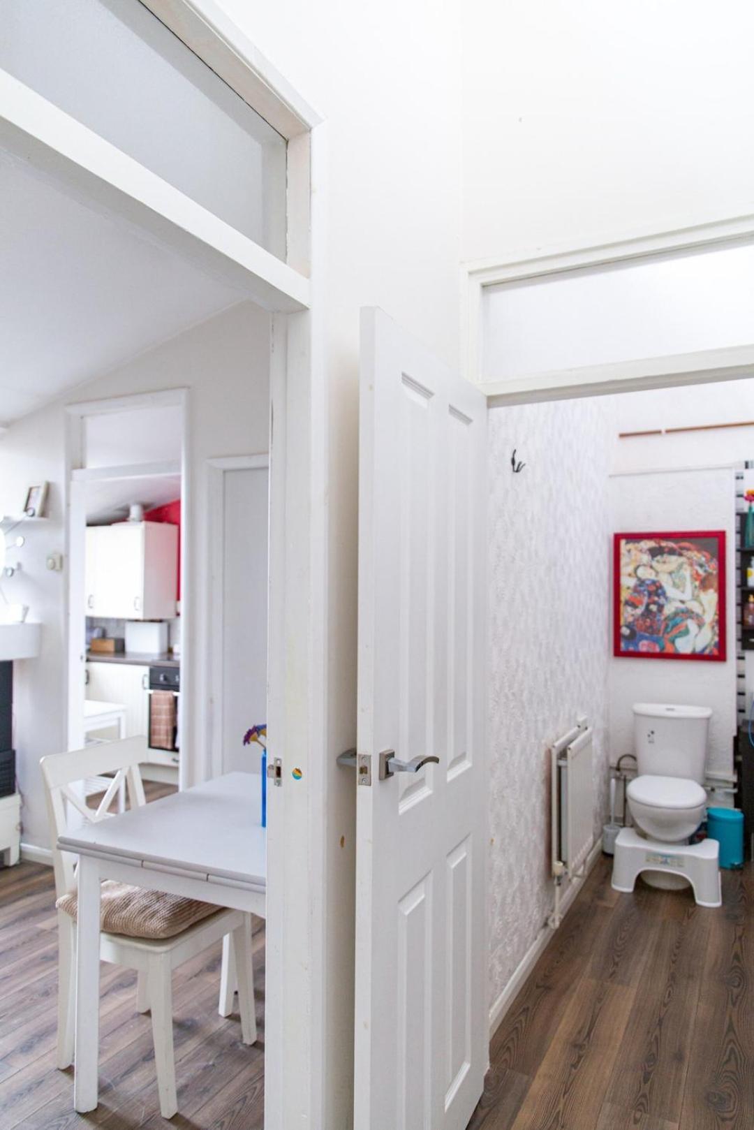 Plush For Four In Brixton Apartment